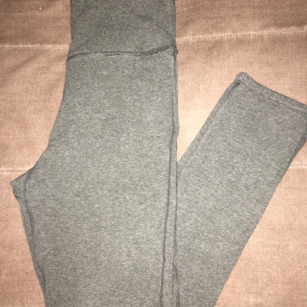 gray leggings